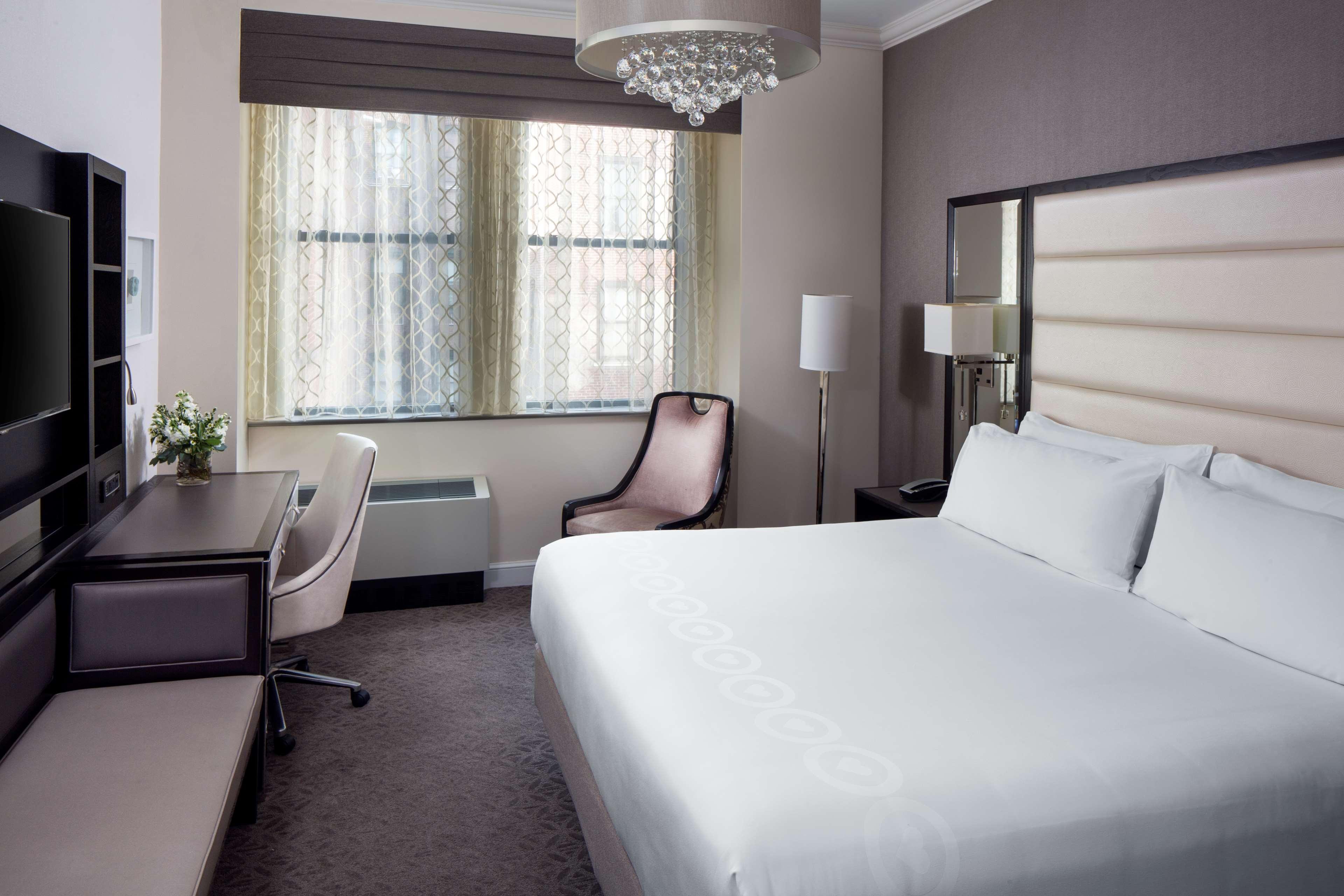 Park South, A Joie De Vivre