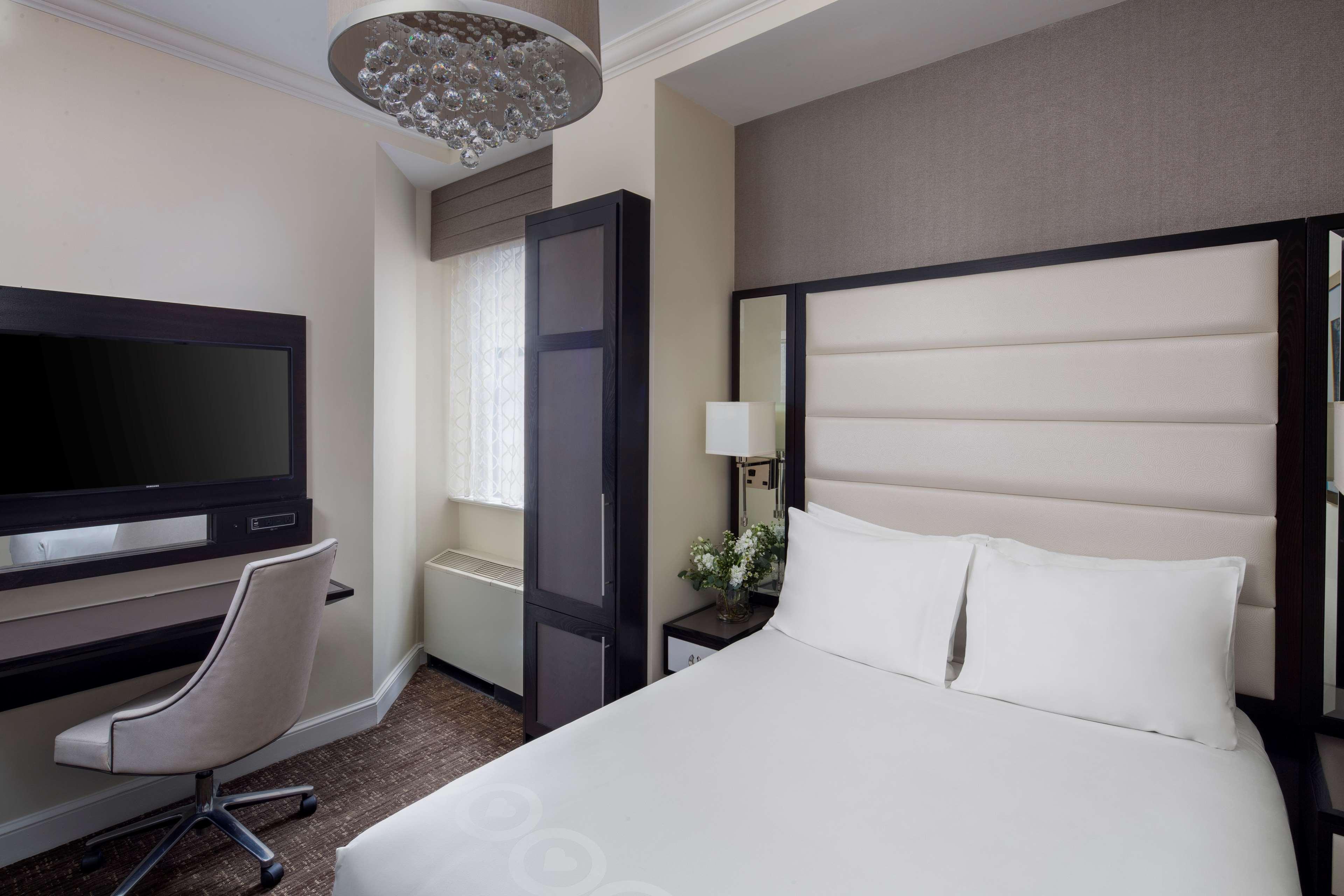Park South, A Joie De Vivre 4*