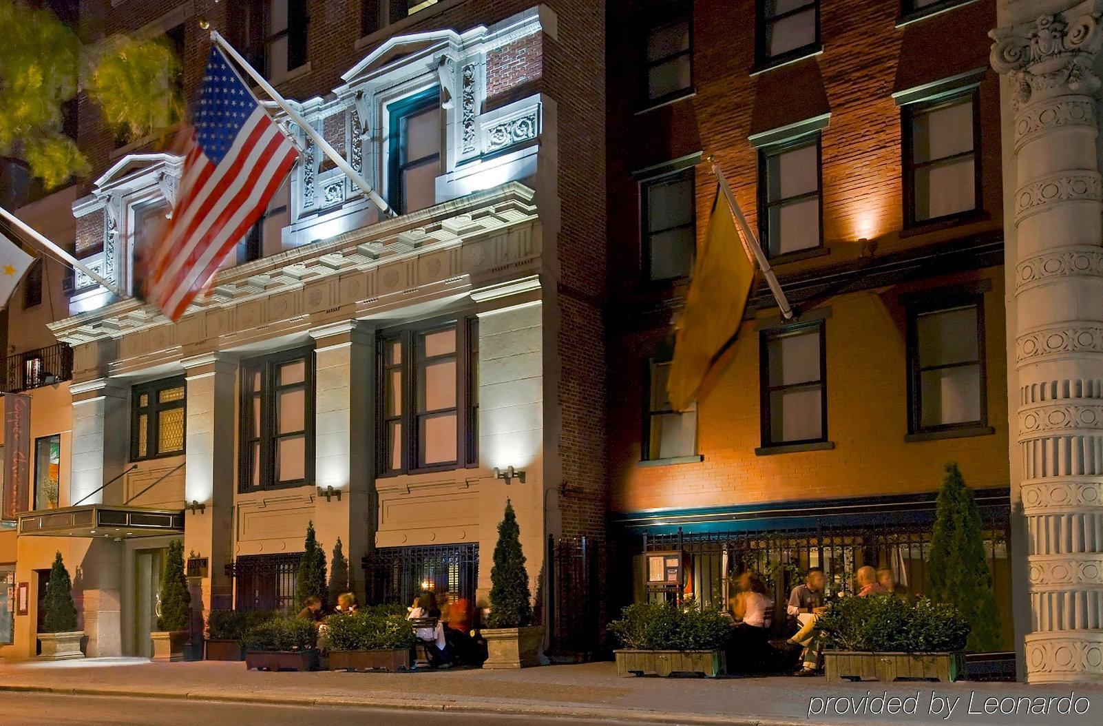 Park South, A Joie De Vivre